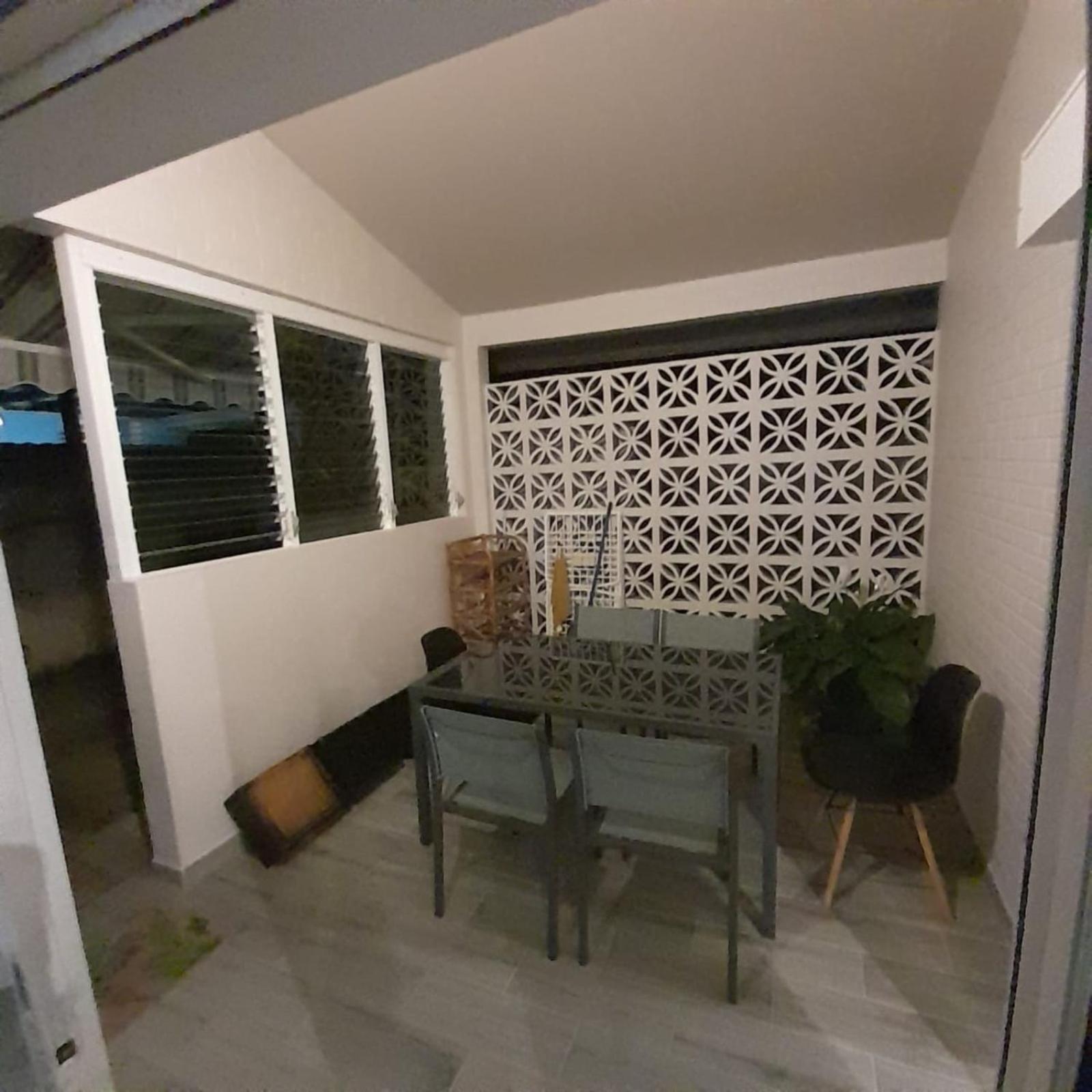 972M Beautiful Air-Conditioned Villa With Garden Ле Карбе Екстериор снимка
